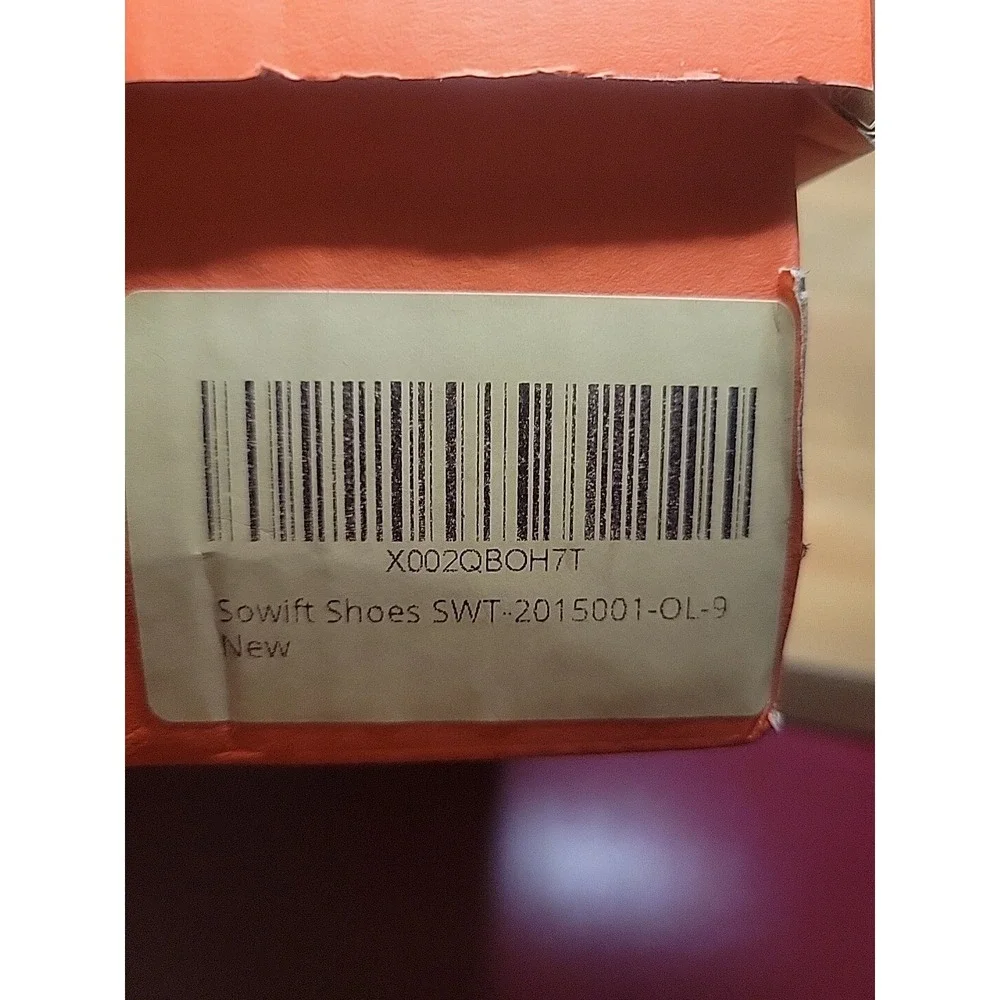 SOWIFT Stretch Heel Green Canvas Walking Sneaker Round Toe Womens Size 9 NEW